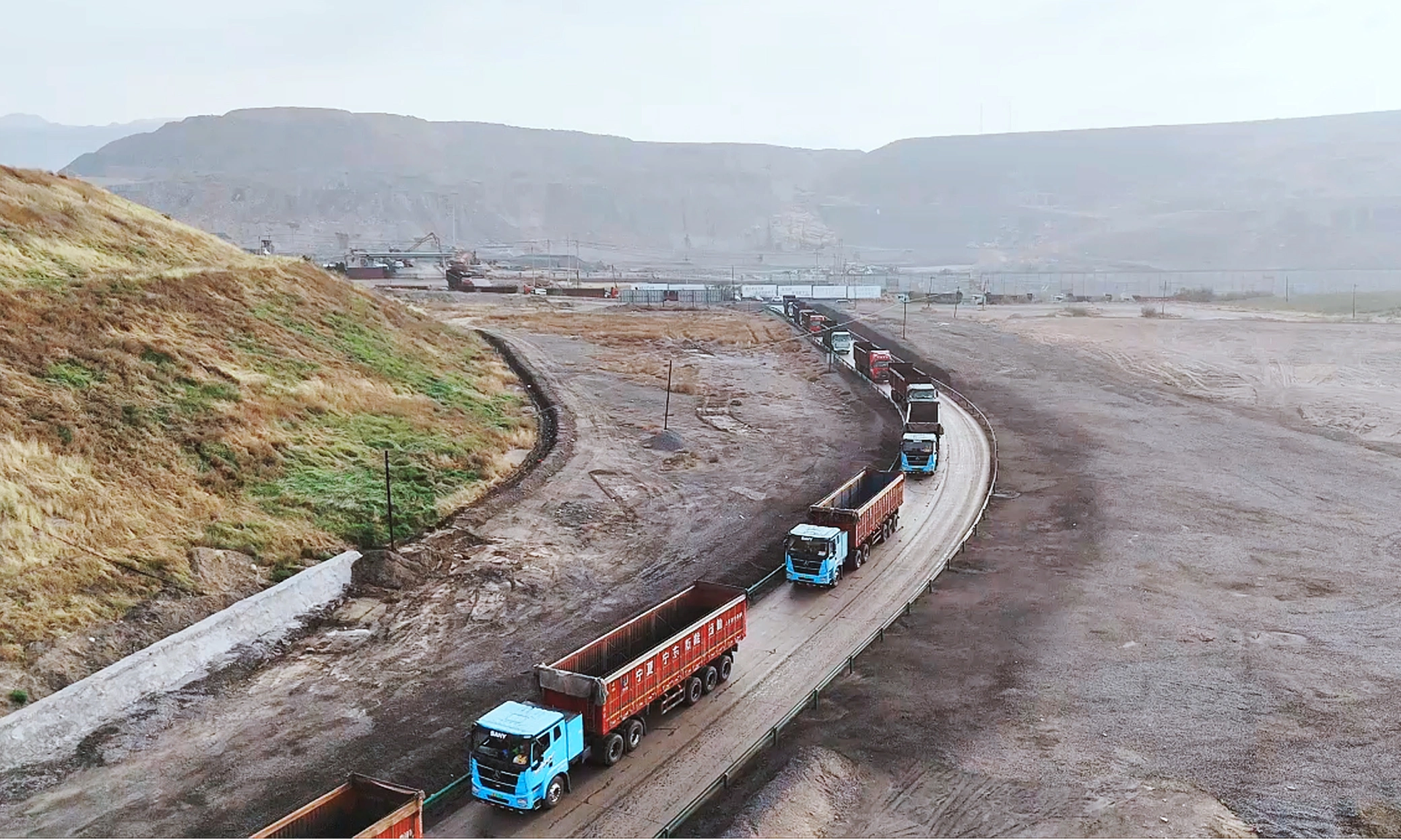 電(dian)動(dòng)牵引車(che)